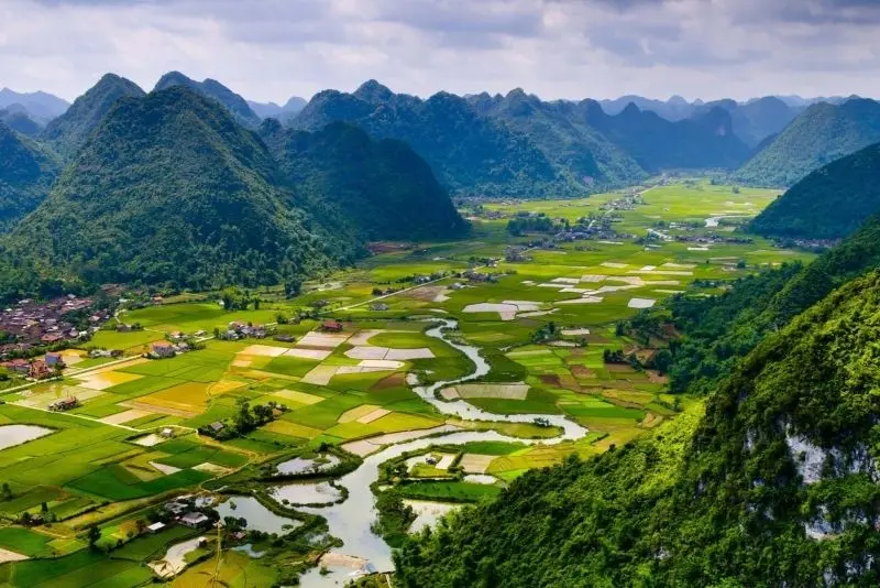 Thiên nhiên Việt Nam - nơi lý tưởng để tìm sự bình yên. Thiên nhiên Việt Nam - nơi lý tưởng để tìm sự bình yên.