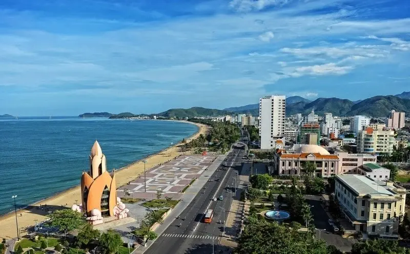 Thiên nhiên Việt Nam tạo nên những phong cảnh thơ mộng. Thiên nhiên Việt Nam tạo nên những phong cảnh thơ mộng.