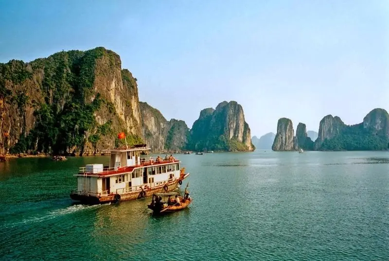 Phong cảnh thiên nhiên Việt Nam mang vẻ đẹp thanh tao. Phong cảnh thiên nhiên Việt Nam mang vẻ đẹp thanh tao.