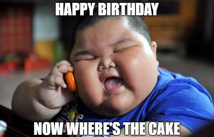 Happy birthday meme làm cho bữa tiệc sinh nhật thêm phần lôi cuốn