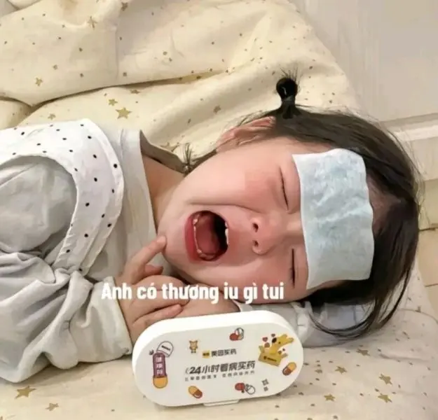 Meme em bé khiến mọi lo lắng tan biến nhờ vào sự đáng yêu