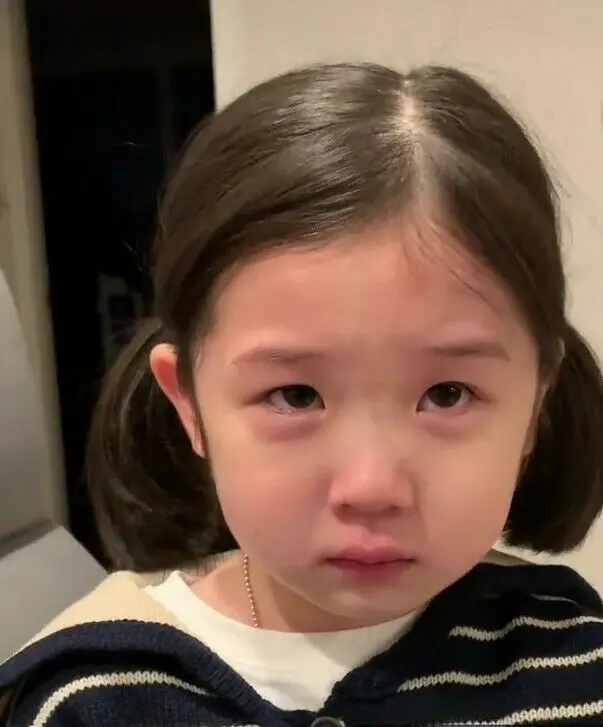 Meme em bé với nụ cười dễ thương khiến ai cũng phải thổn thức