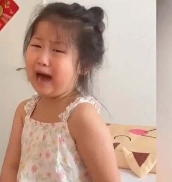 Meme em bé thể hiện sự ngây ngô khiến ai cũng phải bật cười