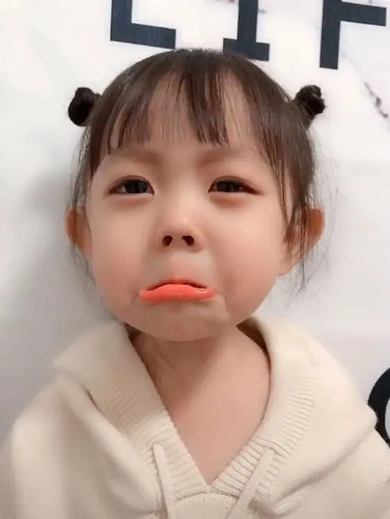 Meme em bé với những biểu cảm đáng yêu giúp giải tỏa căng thẳng
