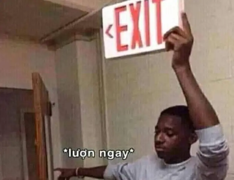 Meme anh da đen đuổi hài hước