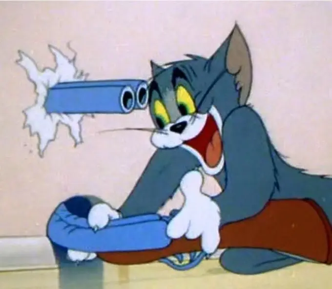 Meme súng phản chủ vui vẻ và hài hước