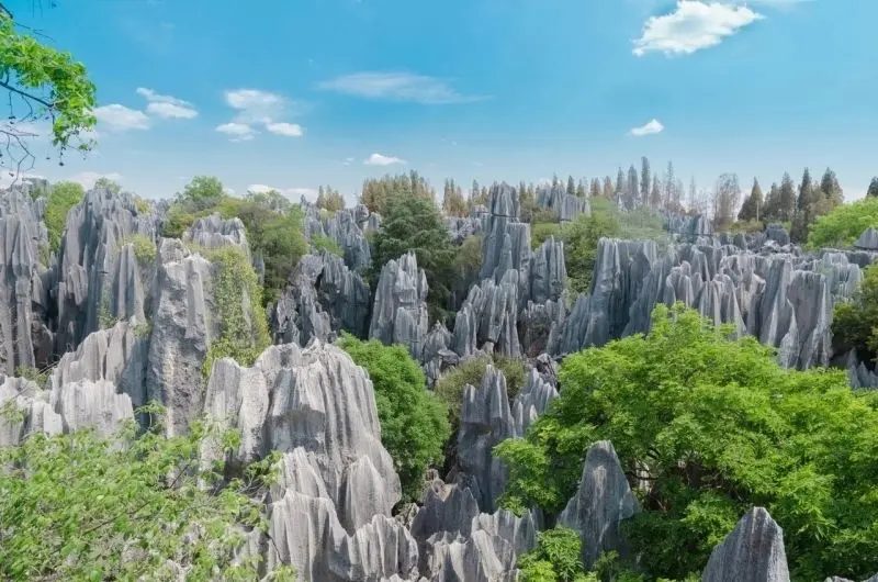 Khám phá phong cảnh đá vôi độc đáo, vẻ đẹp của tự nhiên nguyên sơ.