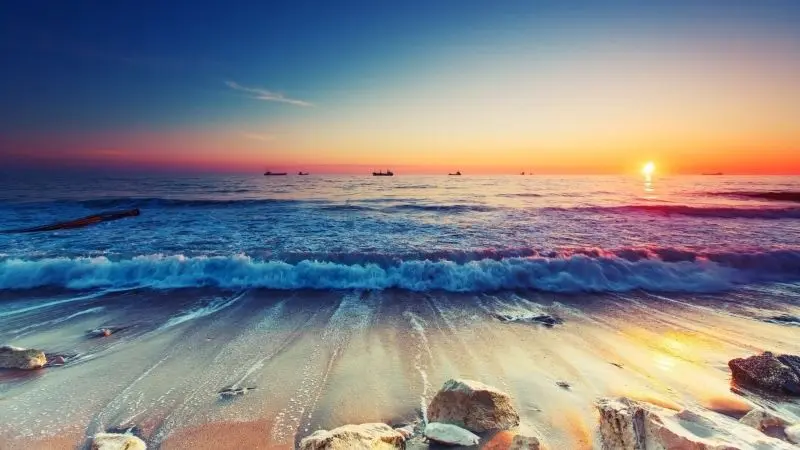 Cảnh hoàng hôn nên thơ, phong cảnh mặt trời lặn yên ả.