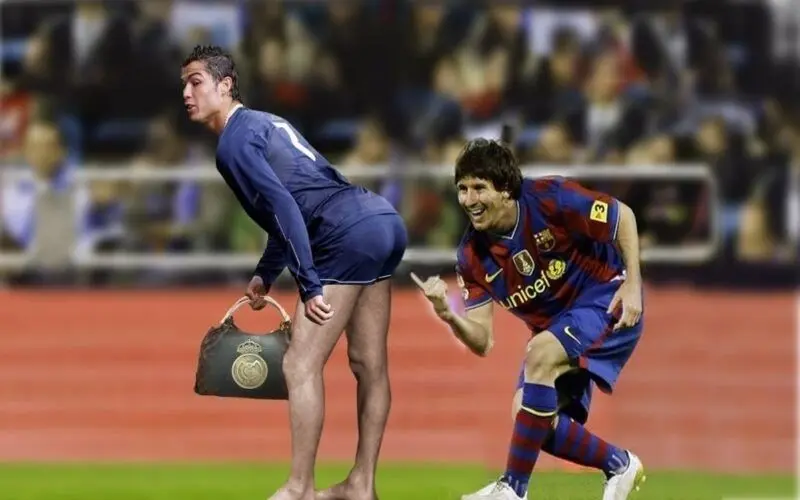 Messi meme chọc đít Ronaldo