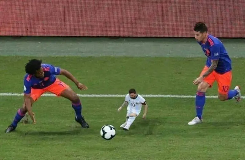 Messi meme về những pha bóng hài hước