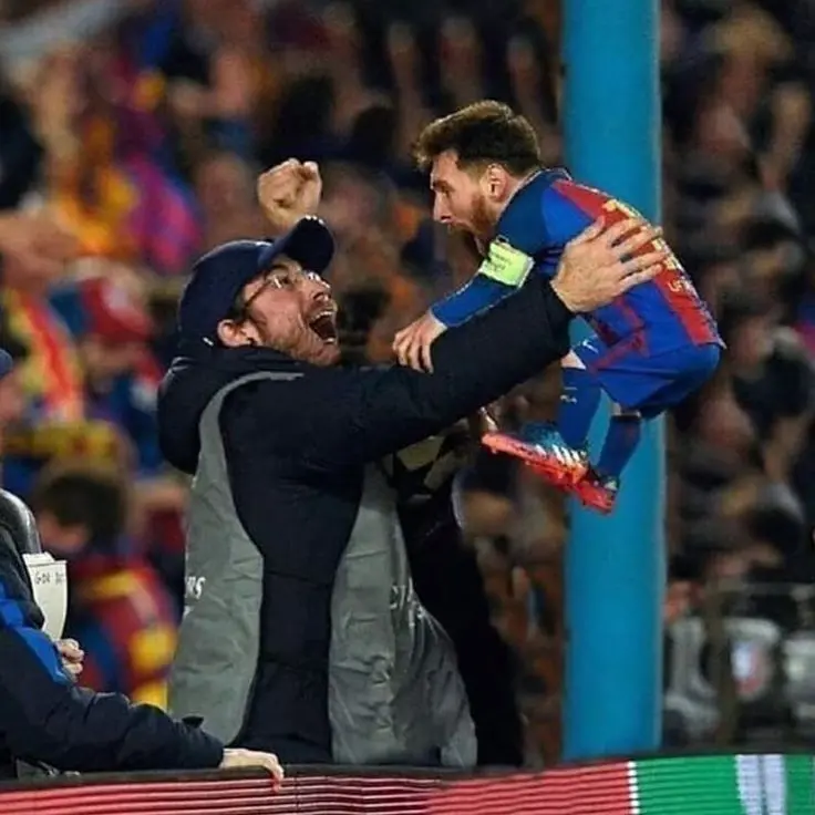 Messi meme và cổ động viên hài hước
