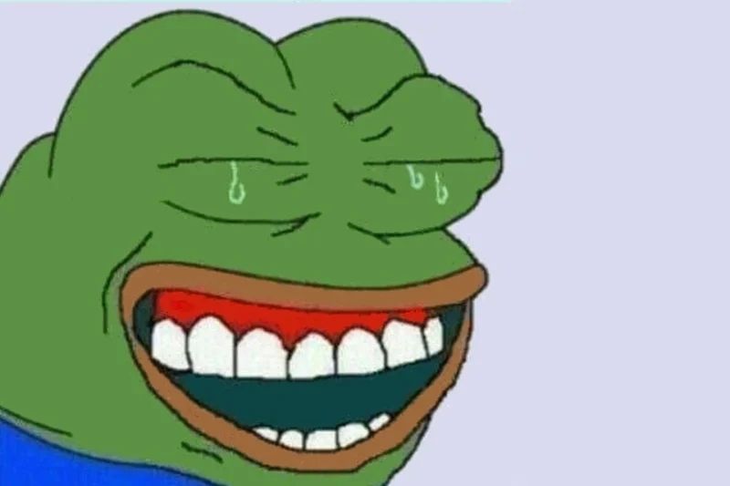 Ếch meme miệng cười nhưng nước mắt tuôn rơi