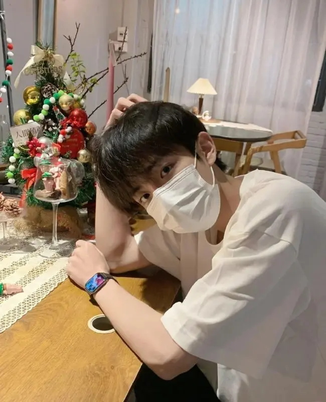Trai đẹp cute ánh nhìn ấm áp Trai đẹp cute ánh nhìn ấm áp