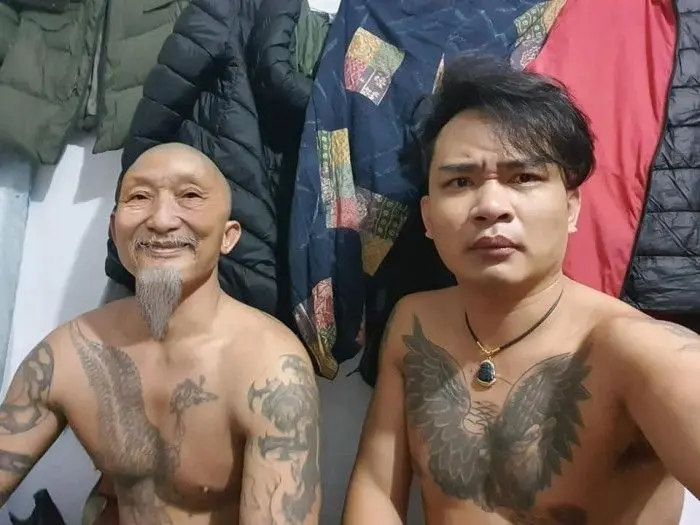 Thầy ông nội meme với nét mặt dí dỏm