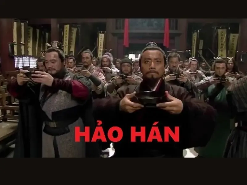 meme hài hước tập trung vào những tình huống lạ lùng