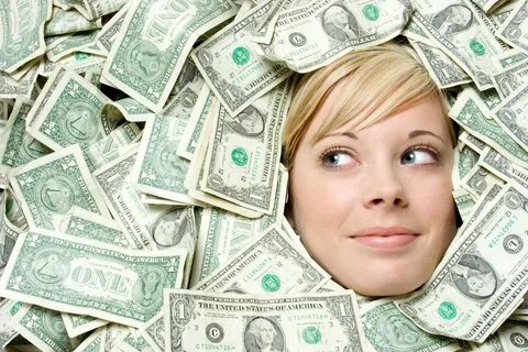 Meme tiền với gương mặt đầy hài hước