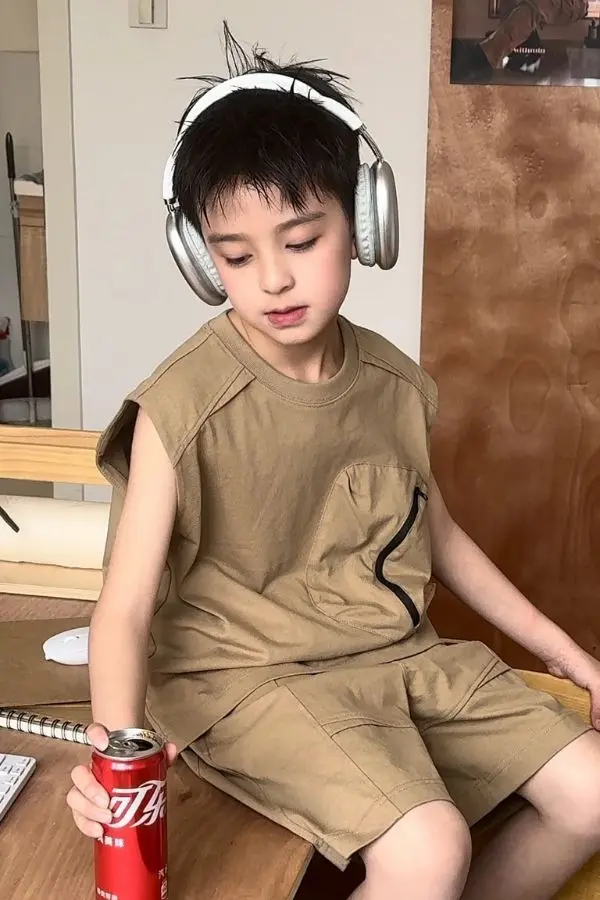 Gương mặt đáng yêu của trai đẹp 10 tuổi Gương mặt đáng yêu của trai đẹp 10 tuổi