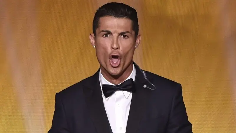 Meme Ronaldo hài hước khiến ai cũng bật cười
