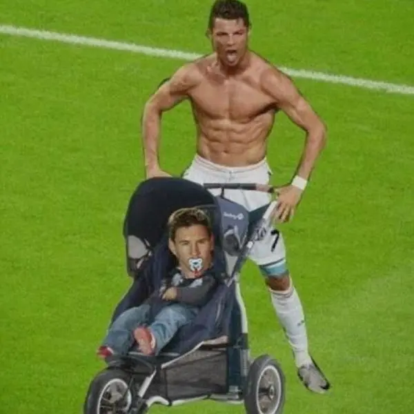 Meme Ronaldo và Messi hài hước