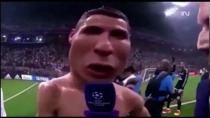 Meme Ronaldo phỏng vấn gây cười