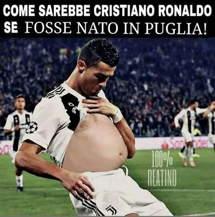 Meme Ronaldo bụng béo hài hước
