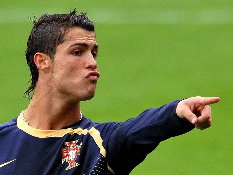 Meme Ronaldo chu môi hài hước