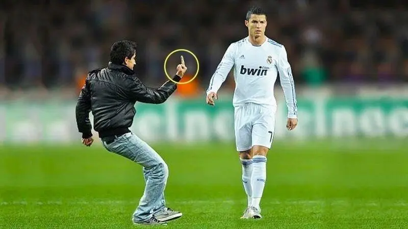 Meme Ronaldo bị khiêu khích hài hước
