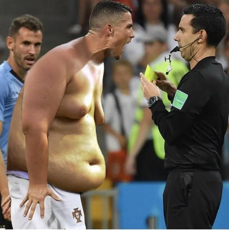 Meme Ronaldo bụng phệ hài hước