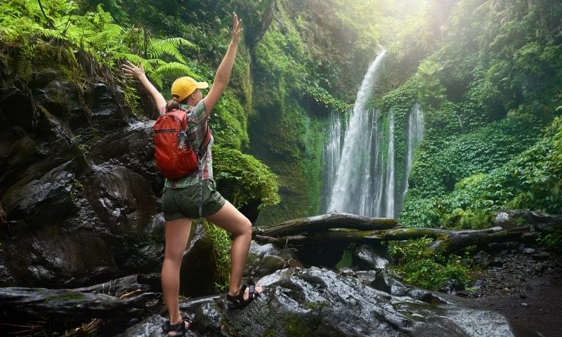 Vẻ đẹp phong cảnh khu du lịch sinh thái với cánh rừng xanh bạt ngàn. Vẻ đẹp phong cảnh khu du lịch sinh thái với cánh rừng xanh bạt ngàn.