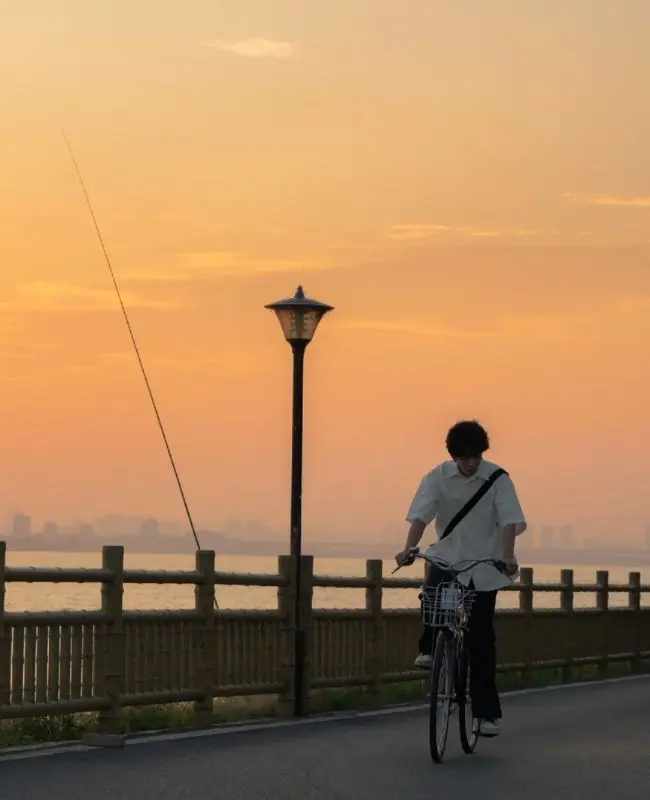 Trai đẹp học sinh cười tươi Trai đẹp học sinh cười tươi