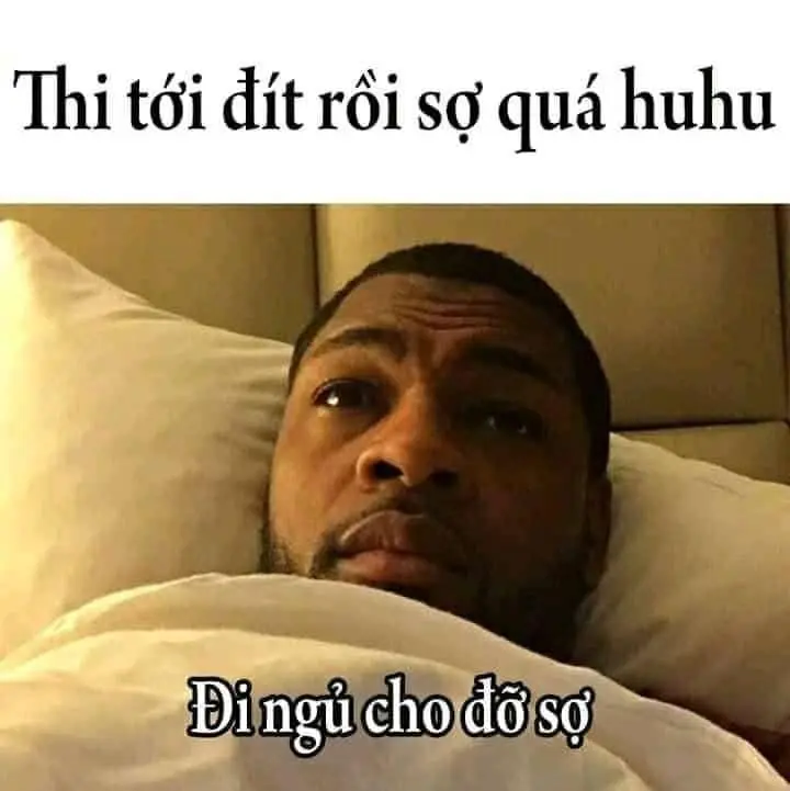 Meme người đi ngủ với gương mặt buồn ngủ