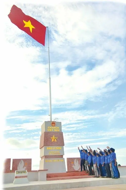 Mang lá cờ Việt Nam lên màn hình với hình nền miễn phí