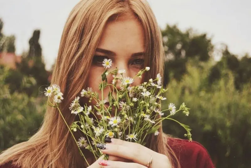 Gam màu xám nhẹ, phù hợp với sự điềm đạm của người hướng nội.