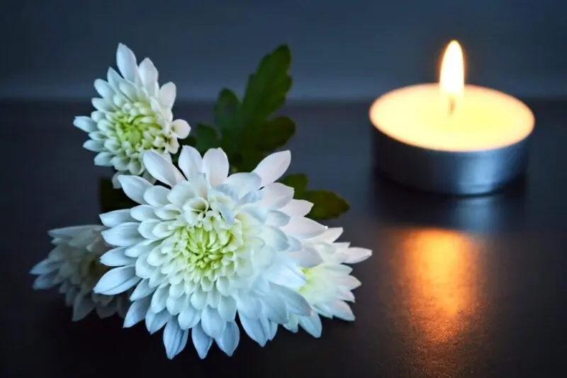 Hình nền đen trắng tang lễ đầy cảm xúc cho màn hình máy tính Hình nền đen trắng tang lễ đầy cảm xúc cho màn hình máy tính