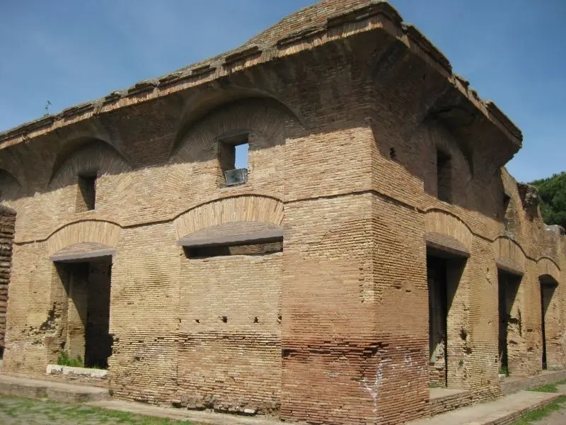 Khám phá kiến trúc nhà cổ kính qua từng chi tiết nhỏ