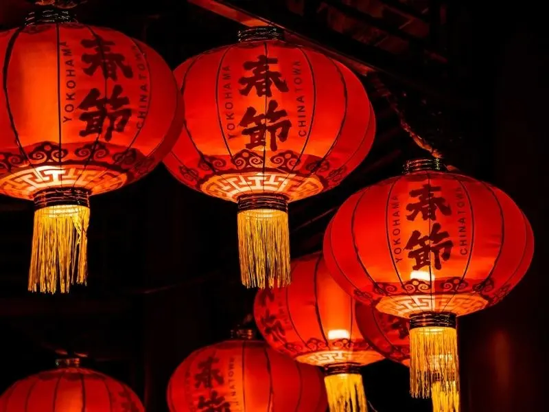 Ánh đèn cổ điển lung linh, làm sống lại nét đẹp truyền thống Ánh đèn cổ điển lung linh, làm sống lại nét đẹp truyền thống