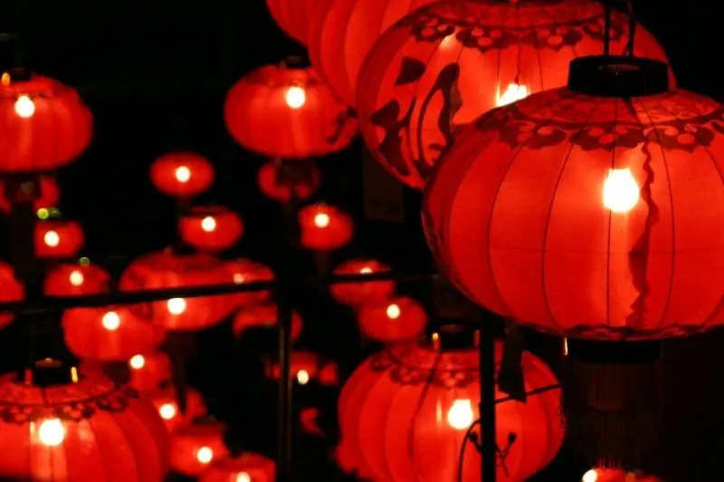 Khung cảnh đèn lồng cổ điển trong không gian đậm chất truyền thống Khung cảnh đèn lồng cổ điển trong không gian đậm chất truyền thống