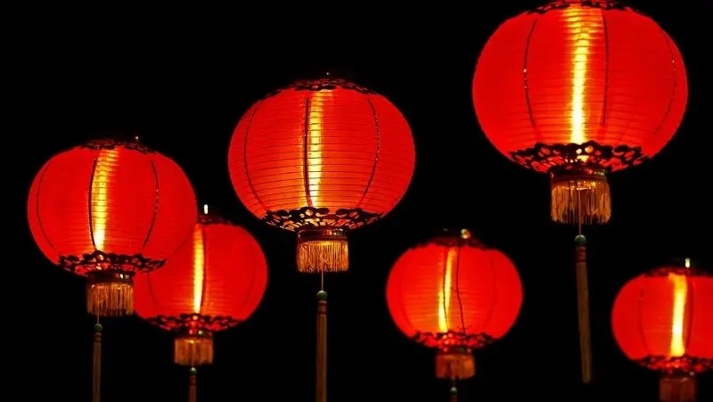 Phong cảnh đẹp với đèn lồng cổ điển, đậm chất văn hóa truyền thống Phong cảnh đẹp với đèn lồng cổ điển, đậm chất văn hóa truyền thống