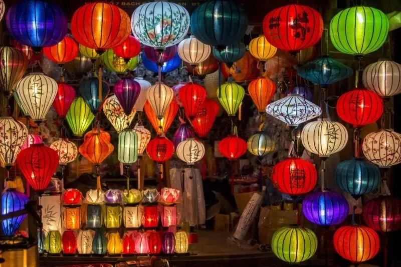 Vẻ đẹp của đèn lồng cổ điển hòa cùng không gian tĩnh lặng Vẻ đẹp của đèn lồng cổ điển hòa cùng không gian tĩnh lặng
