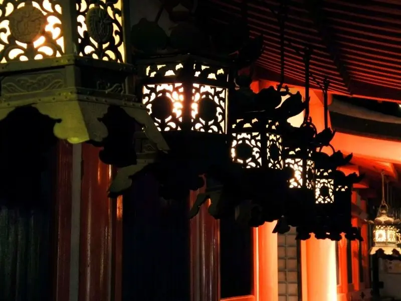 Khung cảnh lung linh với ánh đèn lồng cổ điển tại phố cổ Khung cảnh lung linh với ánh đèn lồng cổ điển tại phố cổ