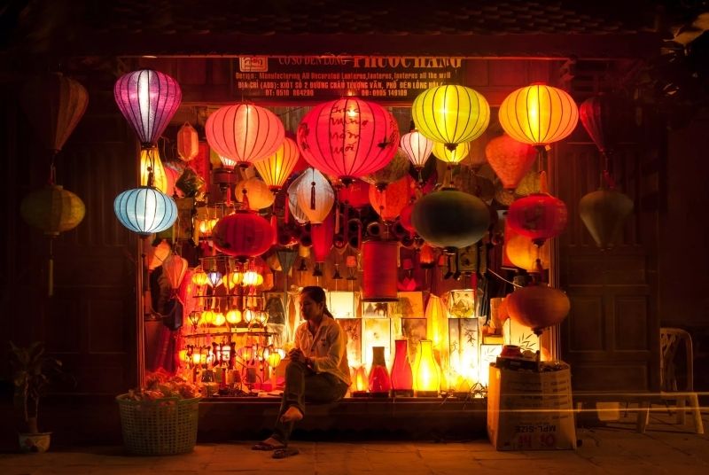 Vẻ đẹp của đèn lồng cổ điển hòa quyện trong đêm lễ hội Vẻ đẹp của đèn lồng cổ điển hòa quyện trong đêm lễ hội