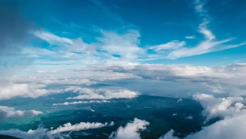 Phong cảnh mây trời tuyệt đẹp với sắc màu huyền ảo. Phong cảnh mây trời tuyệt đẹp với sắc màu huyền ảo.