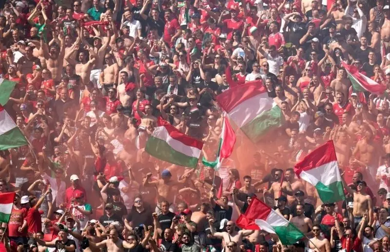 Đội tuyển Hungary tập trung chiến thuật trước giờ ra sân