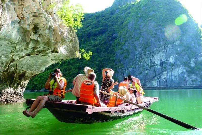 Những hình ảnh về vịnh Hạ Long mang nét đẹp kỳ vĩ Những hình ảnh về vịnh Hạ Long mang nét đẹp kỳ vĩ