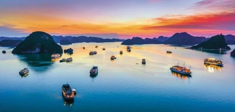 Những hình ảnh về vịnh Hạ Long khơi dậy niềm tự hào Những hình ảnh về vịnh Hạ Long khơi dậy niềm tự hào