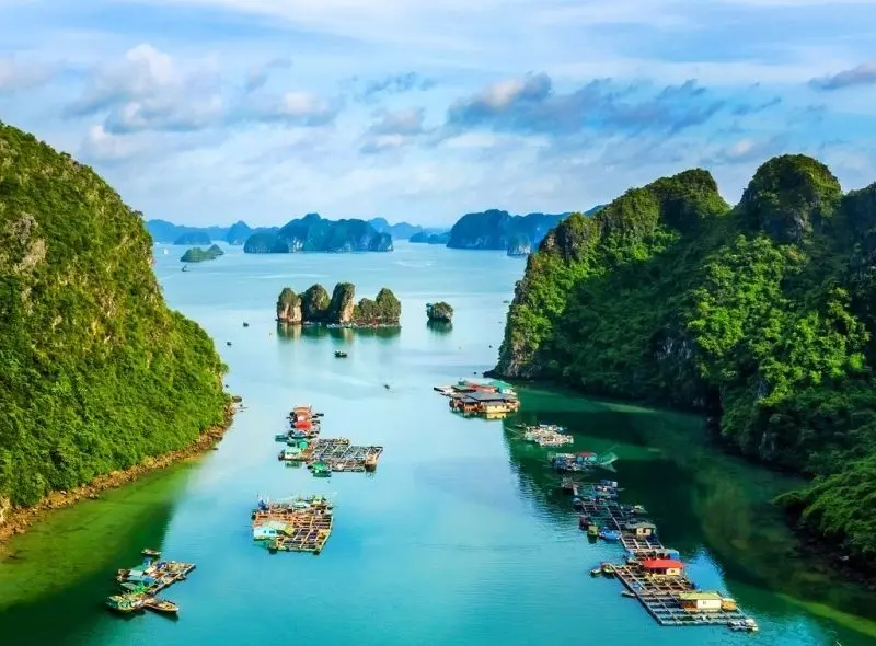 Chiêm ngưỡng vẻ đẹp kỳ quan qua ảnh vịnh Hạ Long Chiêm ngưỡng vẻ đẹp kỳ quan qua ảnh vịnh Hạ Long