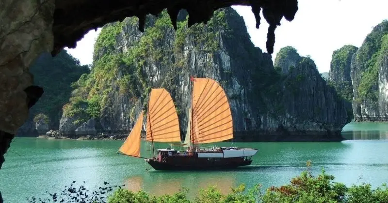 Khám phá ảnh vịnh Hạ Long nổi bật giữa đất trời Khám phá ảnh vịnh Hạ Long nổi bật giữa đất trời