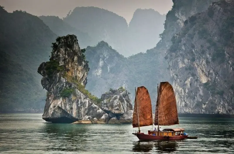 Ảnh vịnh Hạ Long làm say lòng du khách gần xa Ảnh vịnh Hạ Long làm say lòng du khách gần xa