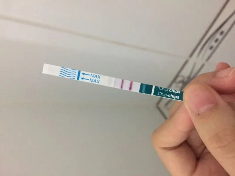 Hình ảnh que thử thai 2 vạch báo tin mừng Hình ảnh que thử thai 2 vạch báo tin mừng