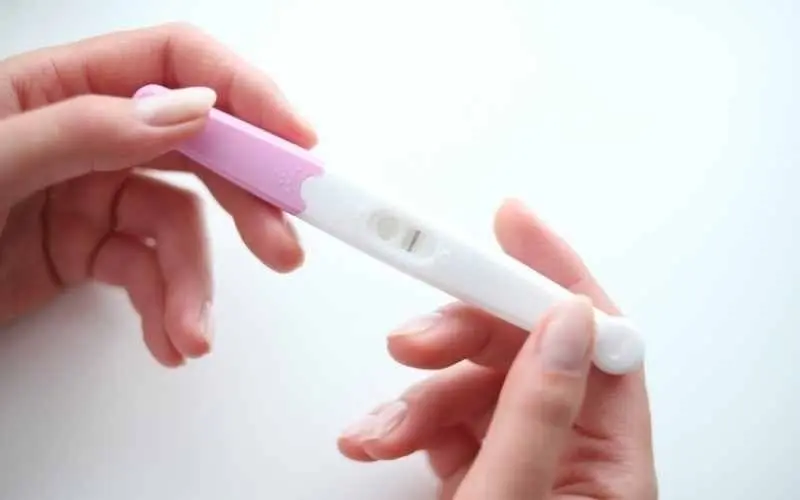 Ảnh que thử thai 1 vạch báo hiệu kết quả âm tính Ảnh que thử thai 1 vạch báo hiệu kết quả âm tính